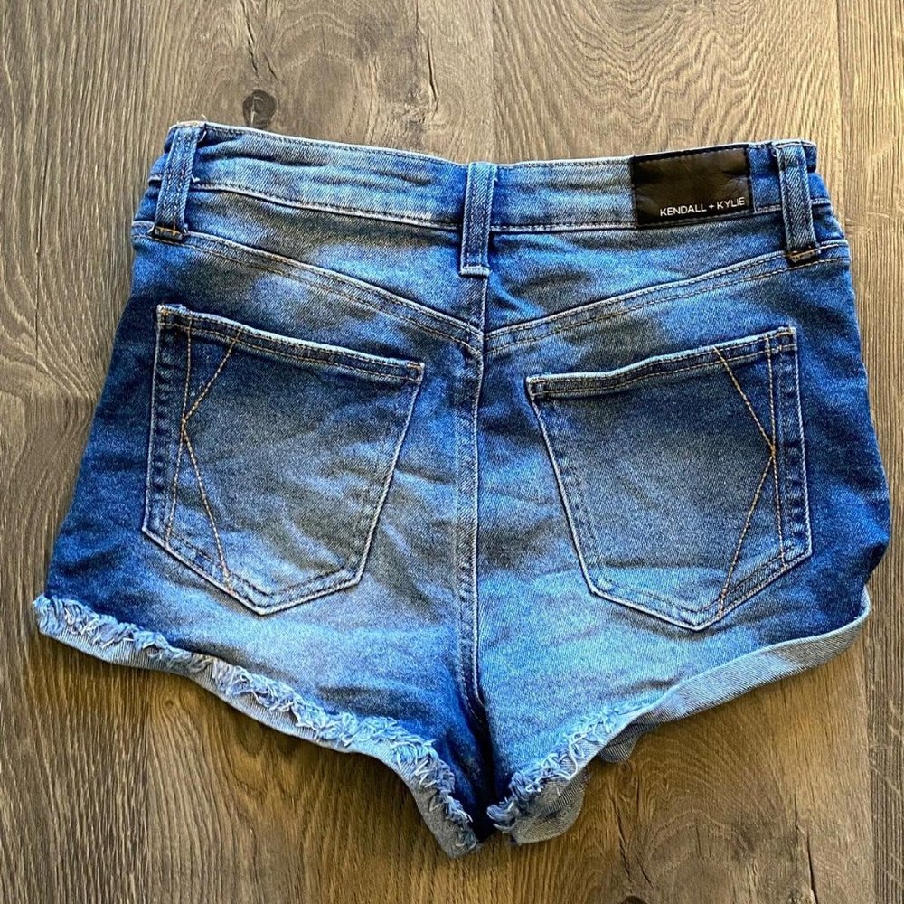 Kendall + Kylie Denim Shorts Size 7 LIKE NEW